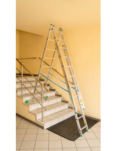 Drabina Drabex TP 4200 rozłożona na schodach