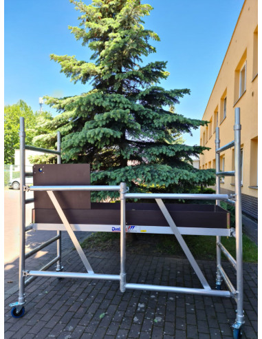 Rusztowanie Drabex RS 1100 R z otwartą klapą podestu