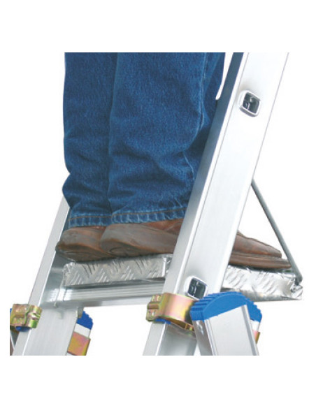 Korzystanie z półki pomocniczej zamontowanej na drabinie Drabex