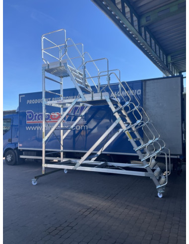 Schody na kółkach z blokadą