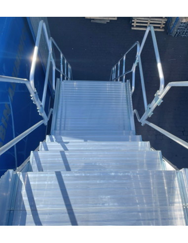 Platforma robocza z łańcuszkiem