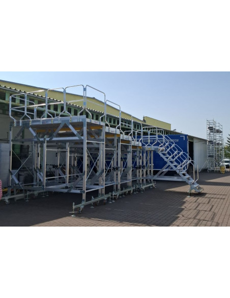 Podesty serwisowe i inne konstrukcje do samolotów - Produkt na zamówienie